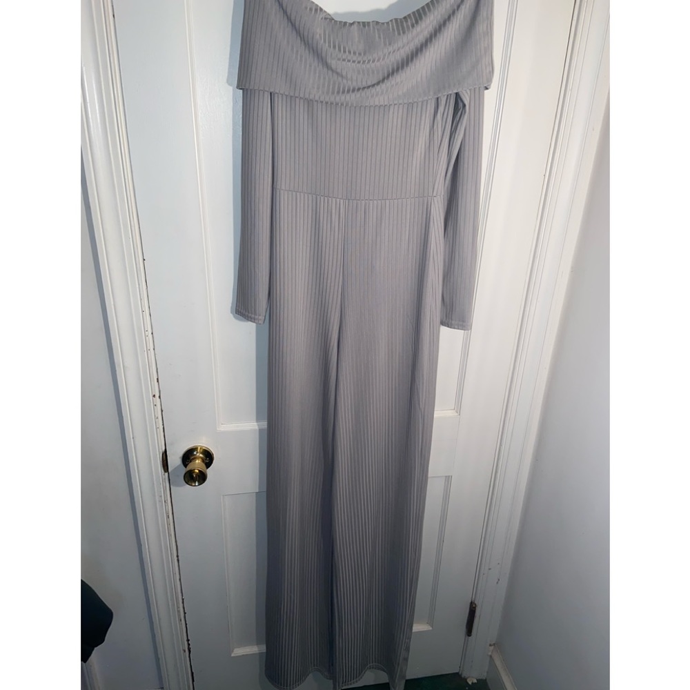 🤍NWT BOOHOO GRAY OFF THE SHOULDER TALL JUMBO BARDOT CULLOTE JUMPSUIT BOH…